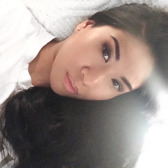 Meet your Posher, Julie - Picture 1 of 1